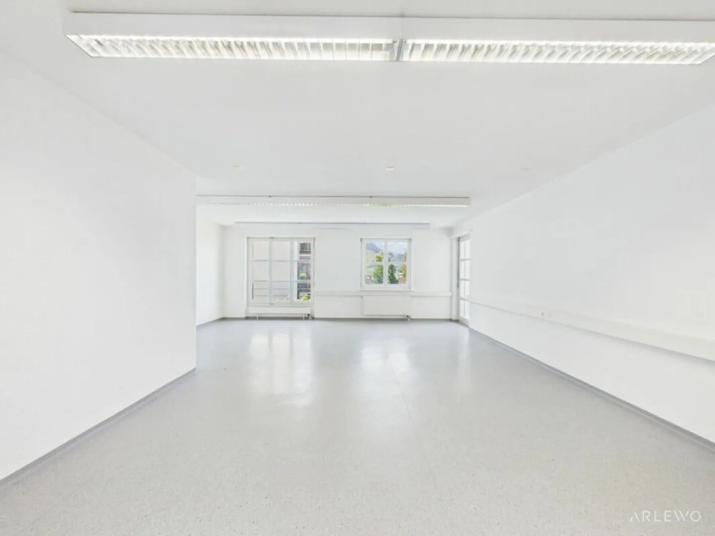 Practical office space in the heart of Schwyz - Photo 1 of 11