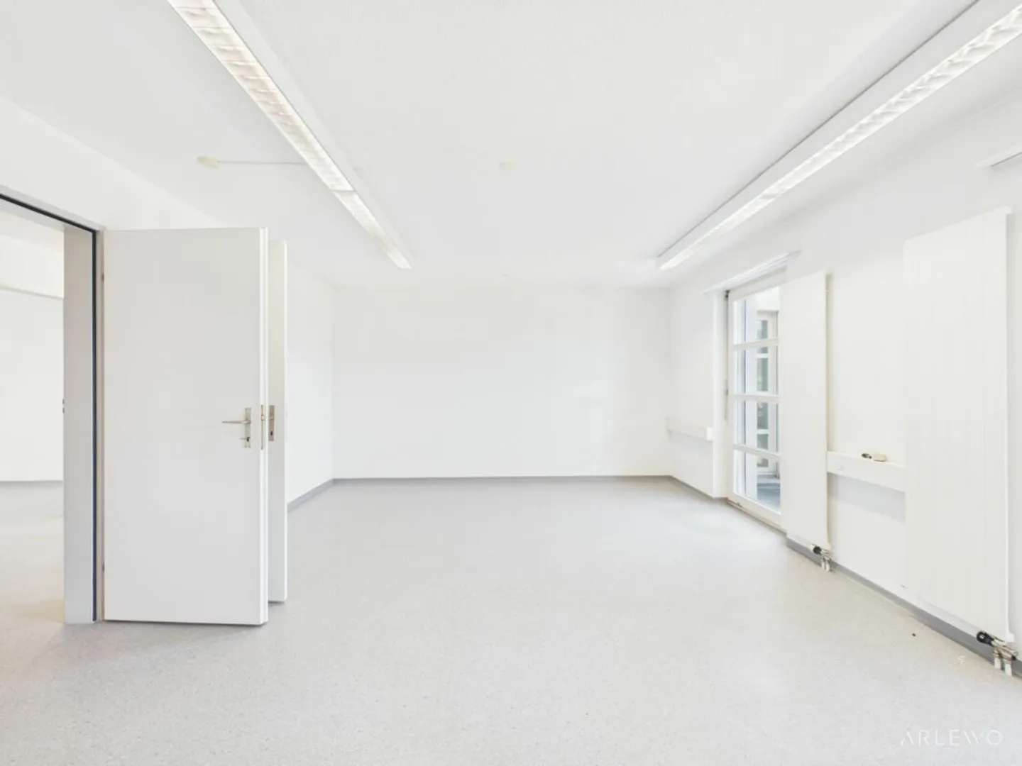 Practical office space in the heart of Schwyz - Photo 7 of 11
