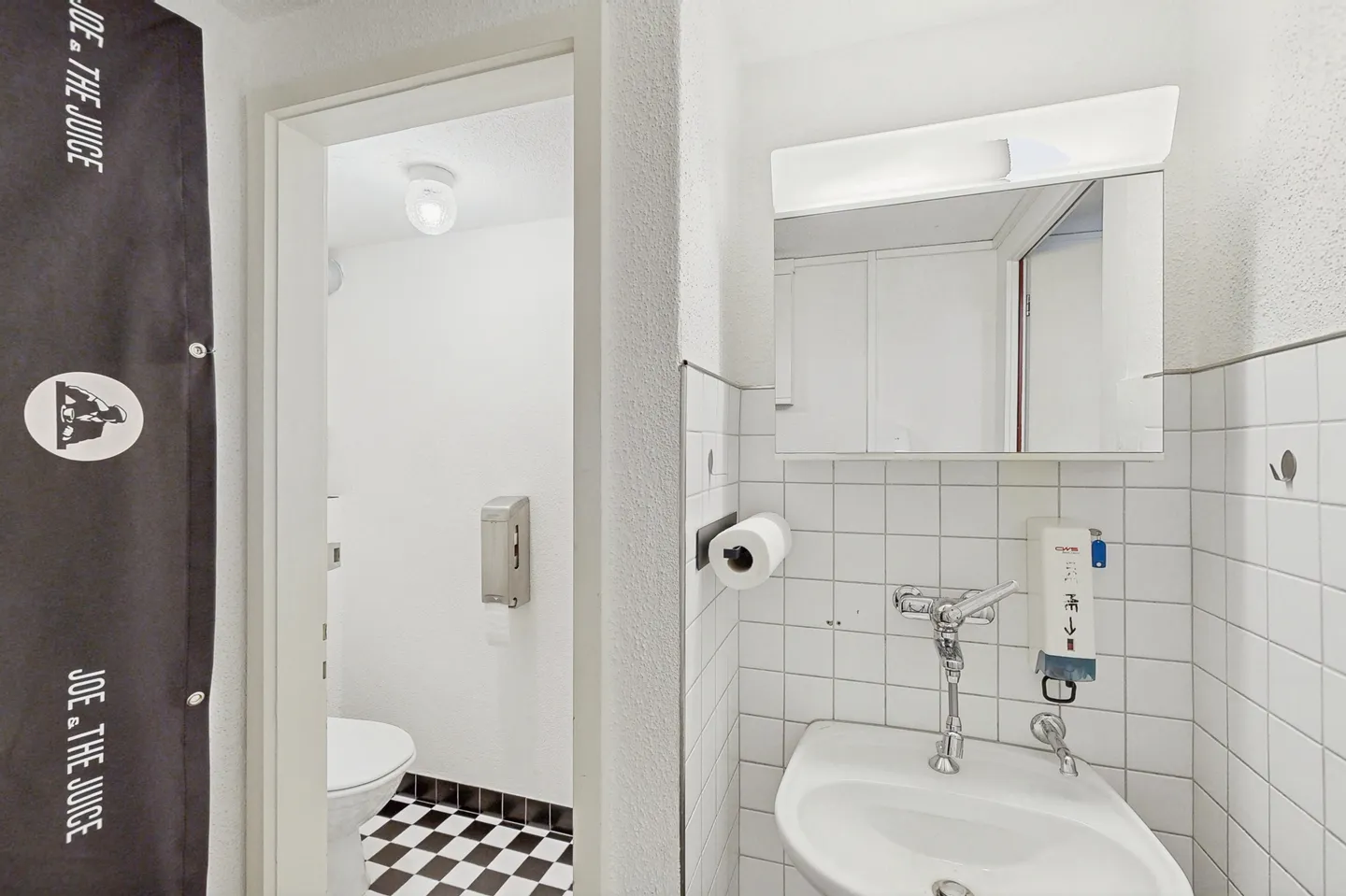 Attractive Office Space in Zurich - Photo 10 of 10