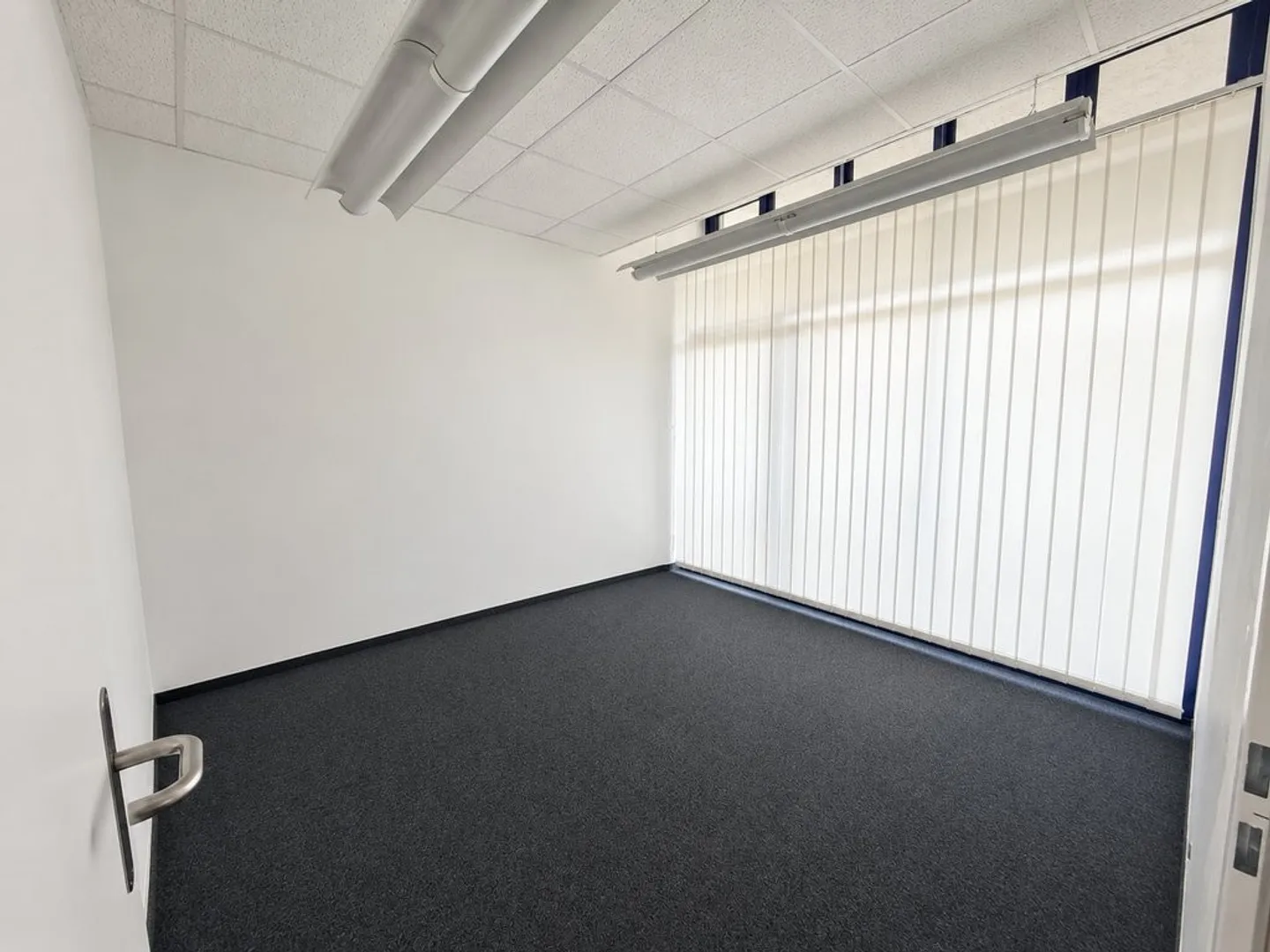 Spazio commerciale attraente in una posizione centrale - Foto 4 di 5