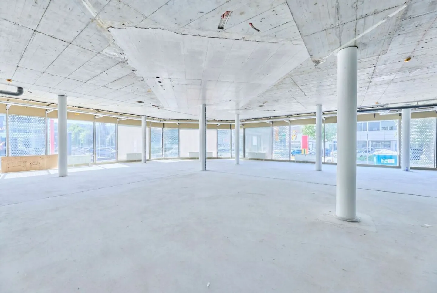 Commercial Space in Mühlematt Center Oberwil - Photo 11 of 13