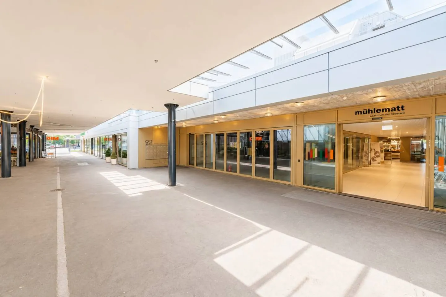 Gastro area in Mühlematt Center Oberwil - Photo 2 of 9