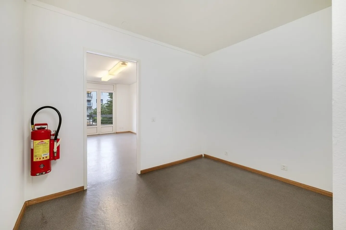 Your new office near the Basel fair - Photo 3 of 9