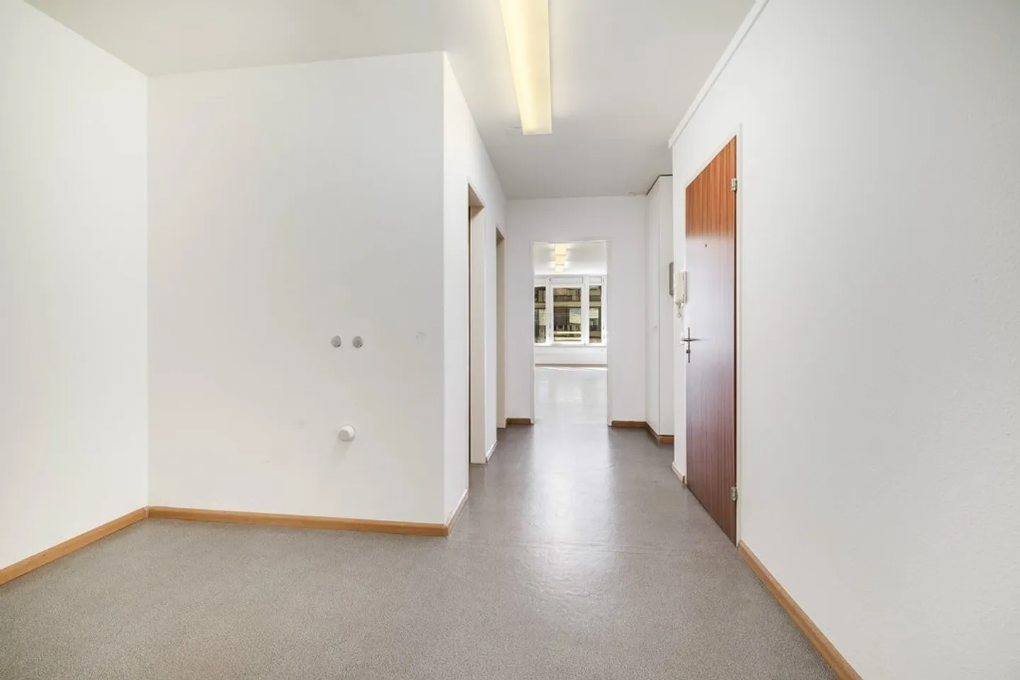 Your new office near the Basel fair - Photo 2 of 9