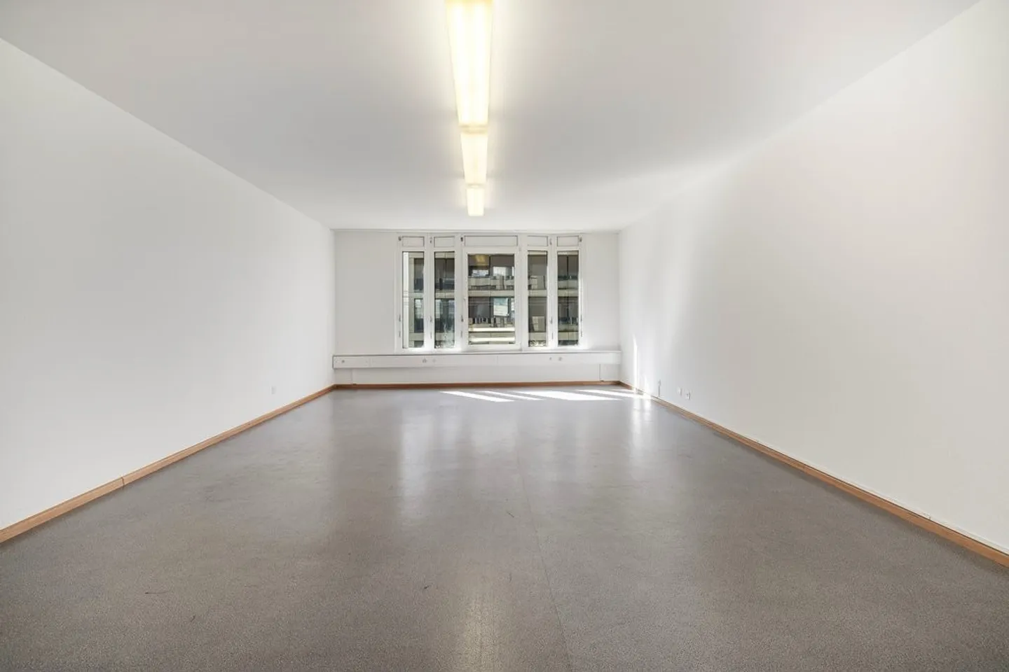 Your new office near the Basel fair - Photo 4 of 9