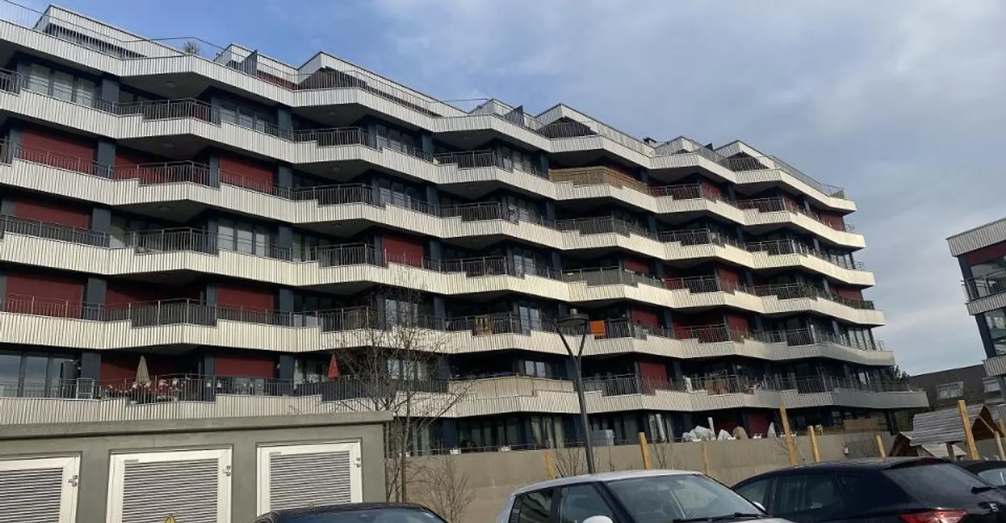 Building constructed in 2022 in a rapidly developing area - Photo 2 of 2