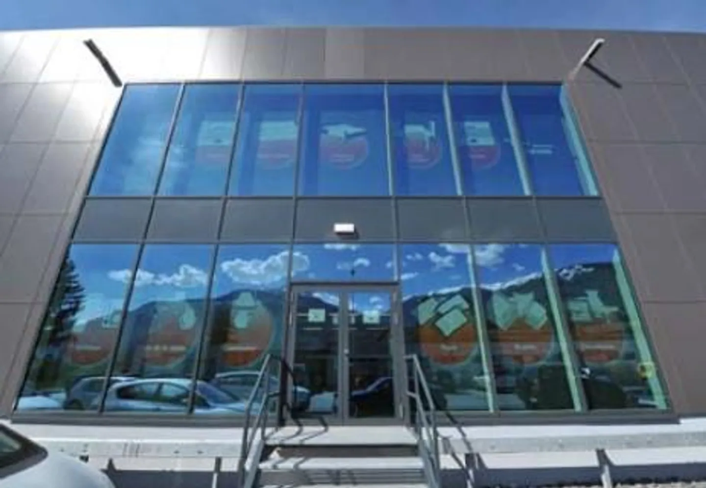 Commercial Space in Dynamic Area - Photo 4 of 9