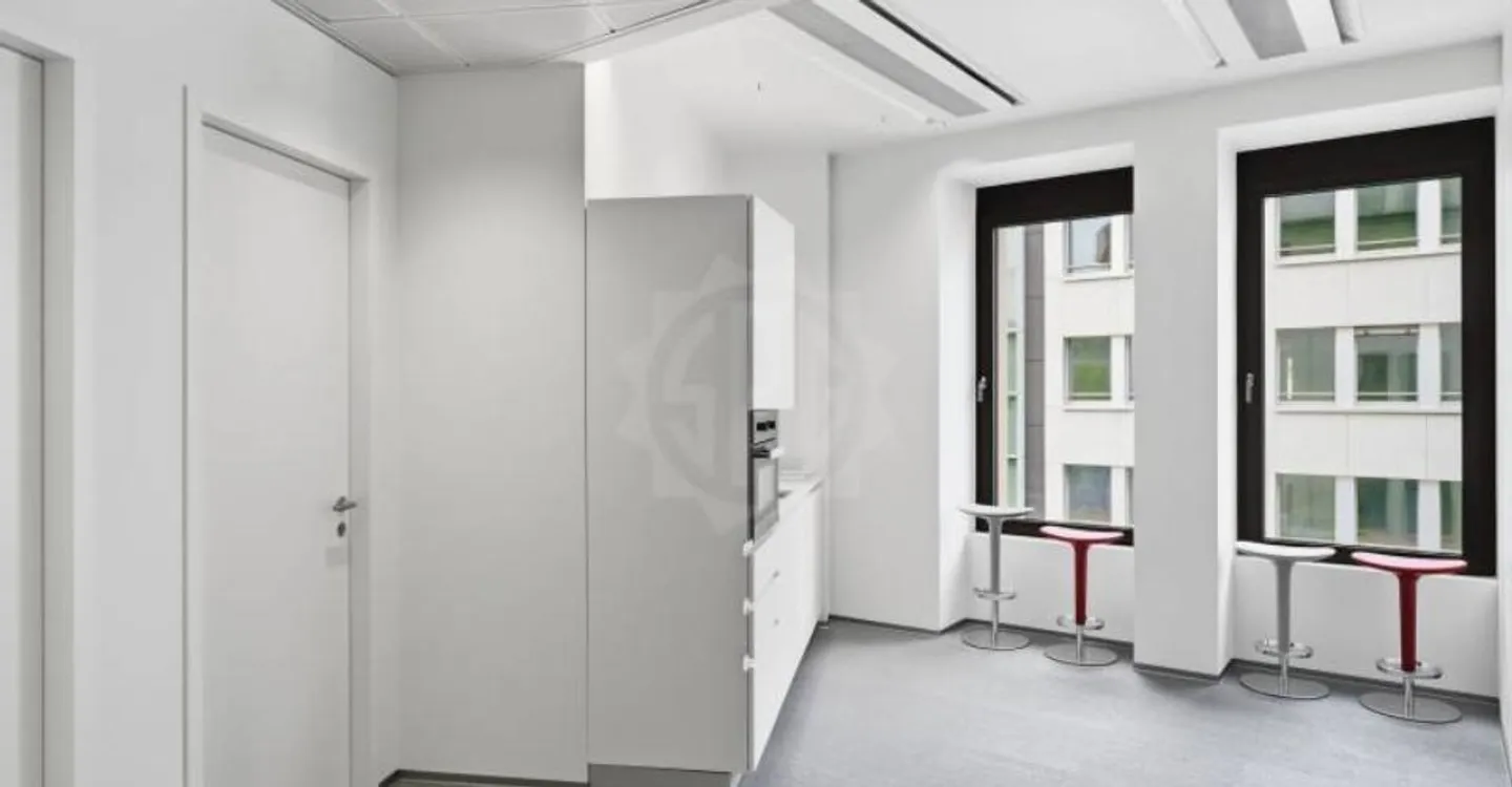 Office - Photo 3 of 13