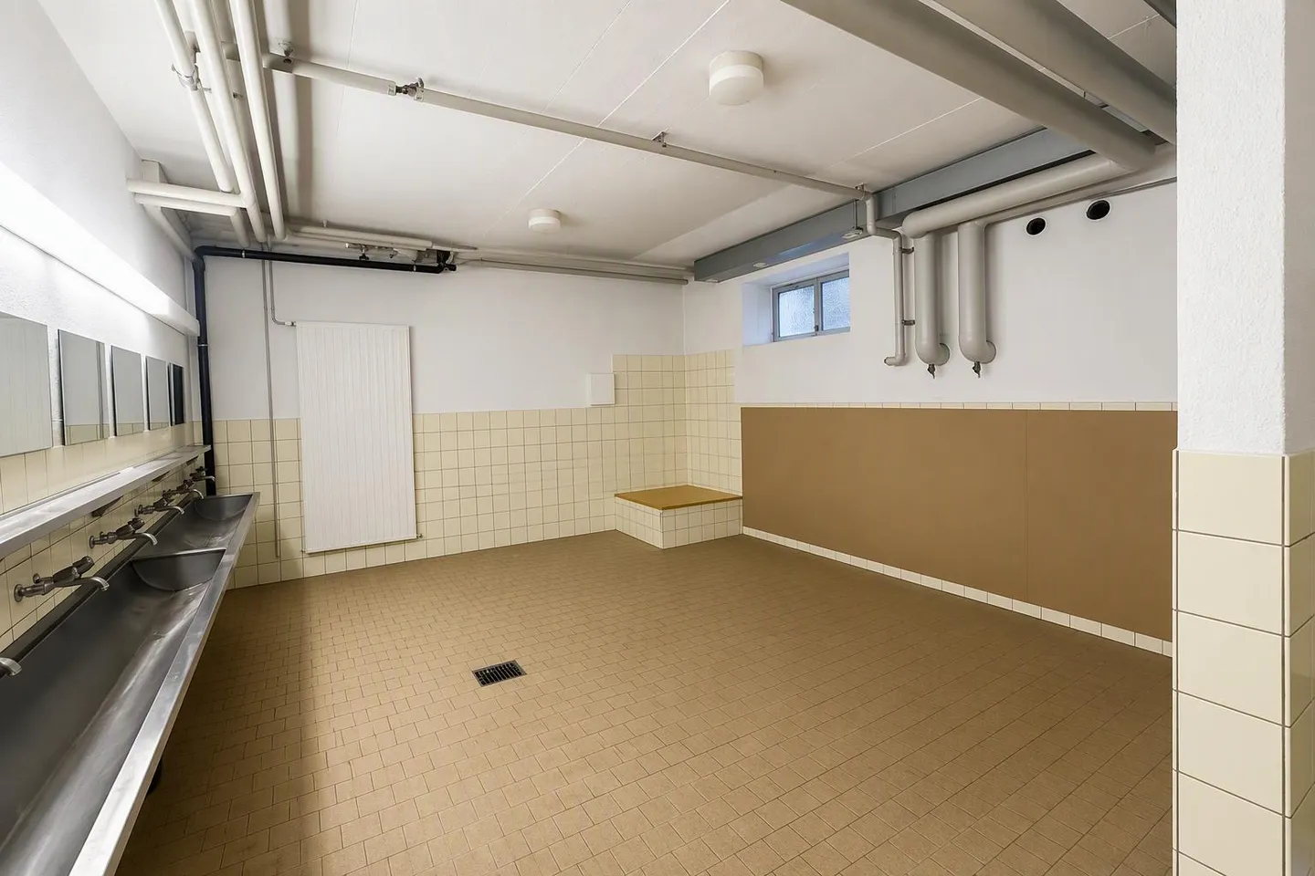 Storage or Hobby Room in Dietikon - Photo 3 of 4