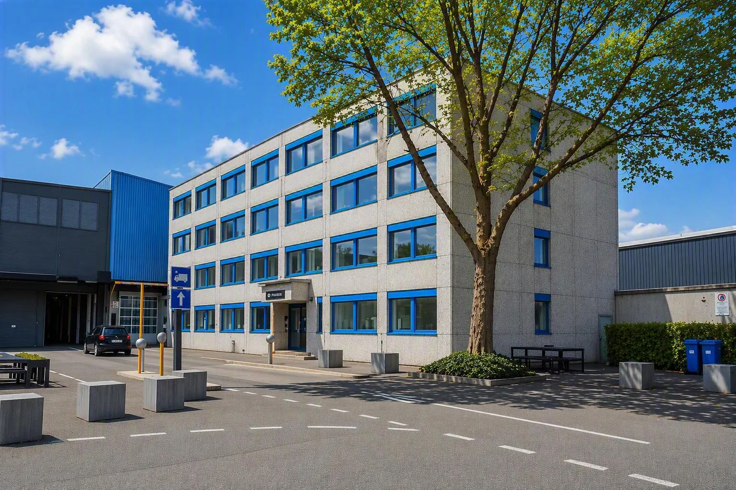 Bright office spaces in a prime location - welcome to the Silbern Quarter! - Photo 1 of 10