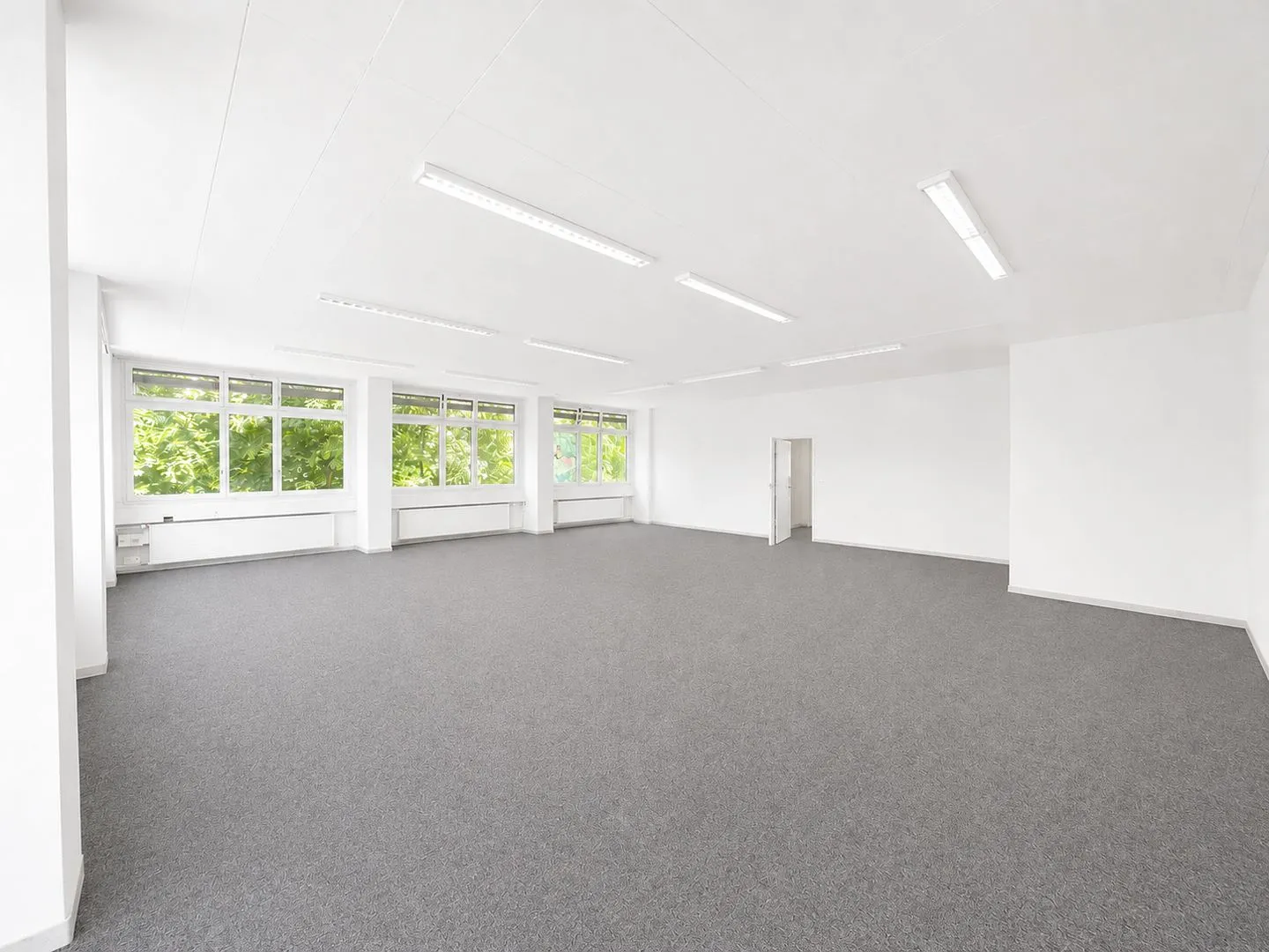 Espace au rez-de-chaussée flexible - avec raccordement d'eau à Regensdorf ! - Photo 2 sur 10