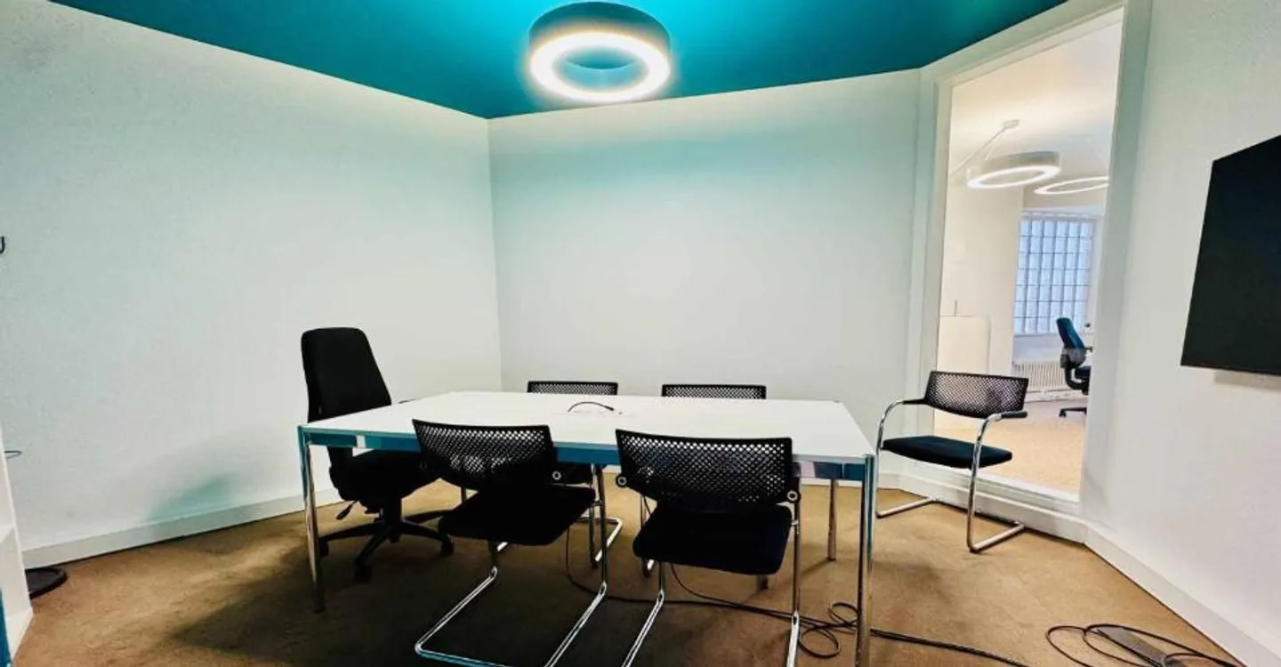 Office 5 rooms - Photo 9 of 13
