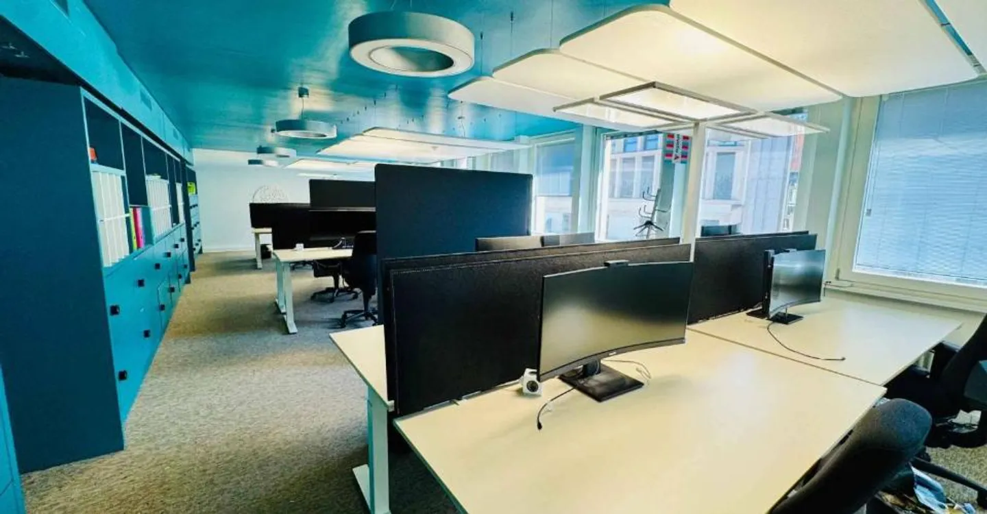 Office 5 rooms - Photo 8 of 13