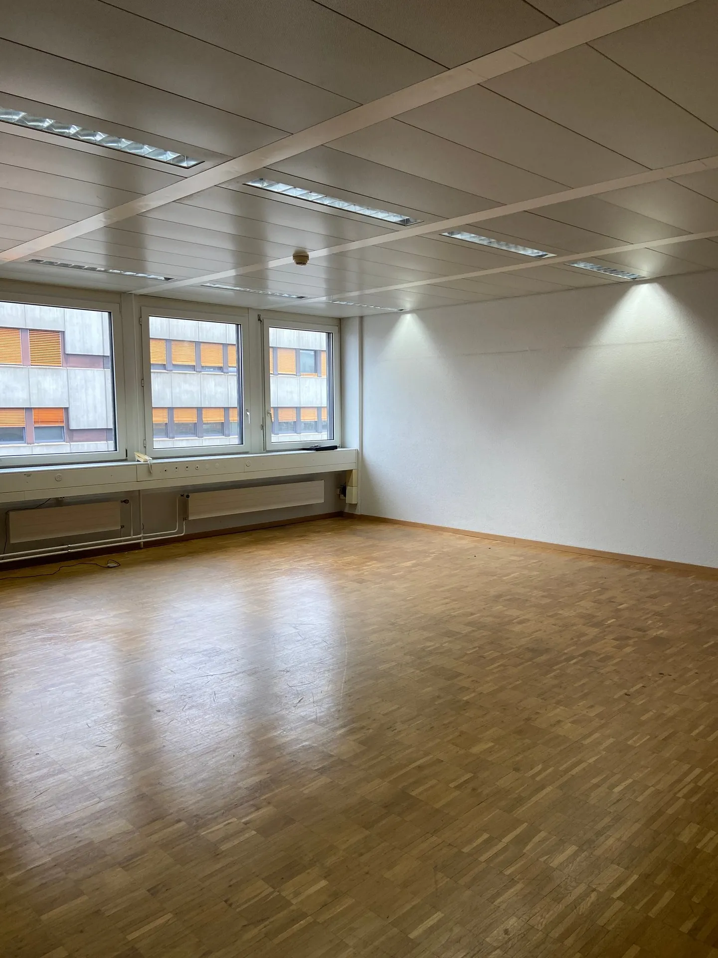 Helle Bürofläche in Dübendorf - Foto 3 von 8