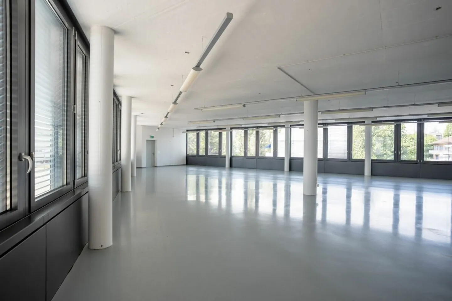 Spazi per uffici e commerciali in una posizione privilegiata - Foto 2 di 9
