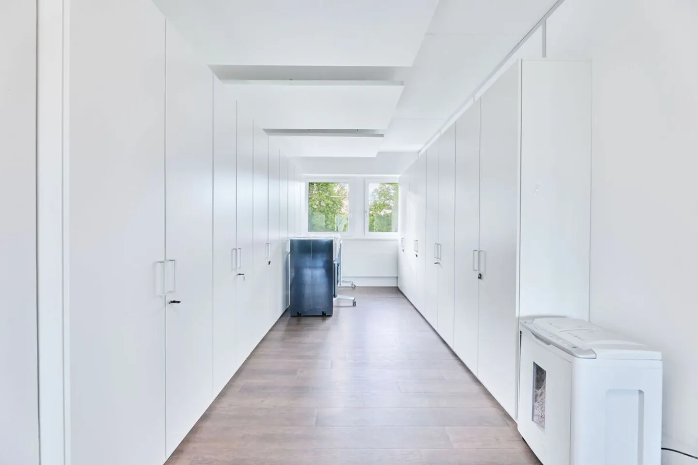 High-quality developed office and commercial space - Photo 10 of 12