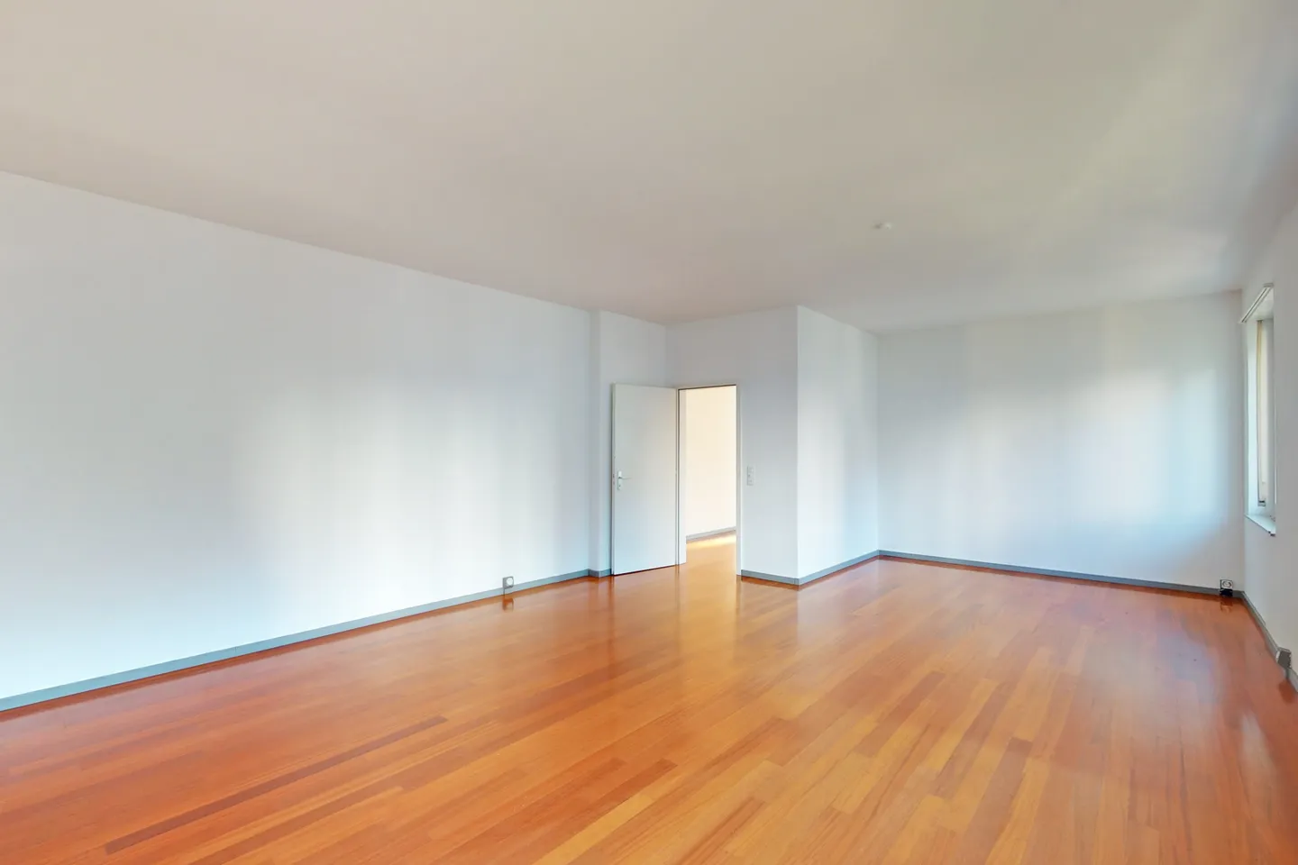 Welcome to your new work environment in the heart of Bellinzona! - Photo 6 of 11