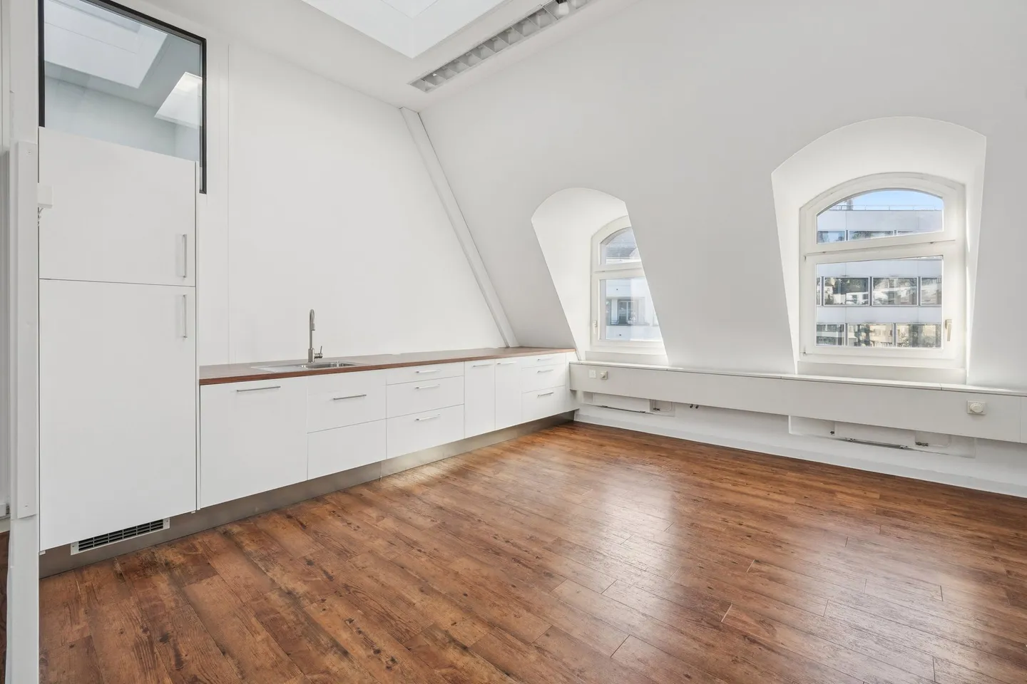 Commercial premises - versatile use - Photo 4 of 8