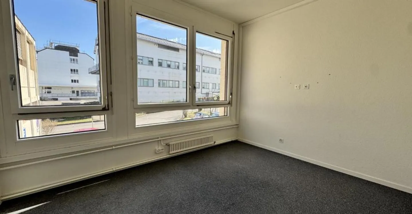 Offices 82 m2 - Photo 2 of 7