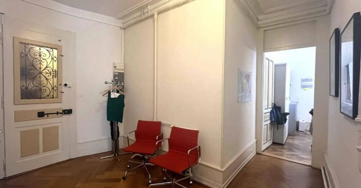 Office - Photo 2 of 9