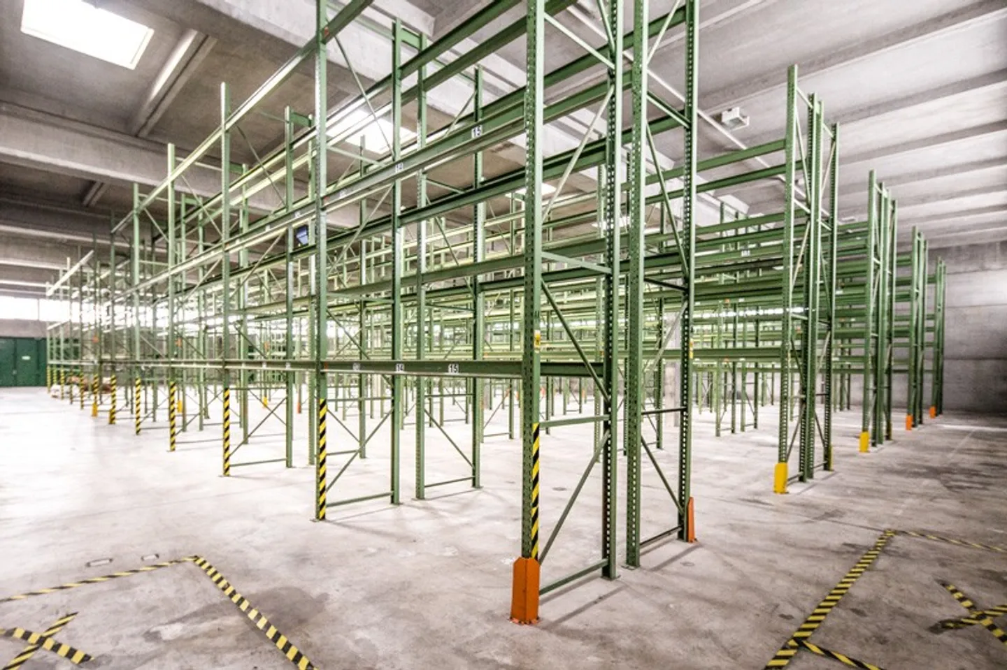 Flexibles Gewerbegebäude zur Miete - Foto 4 von 13