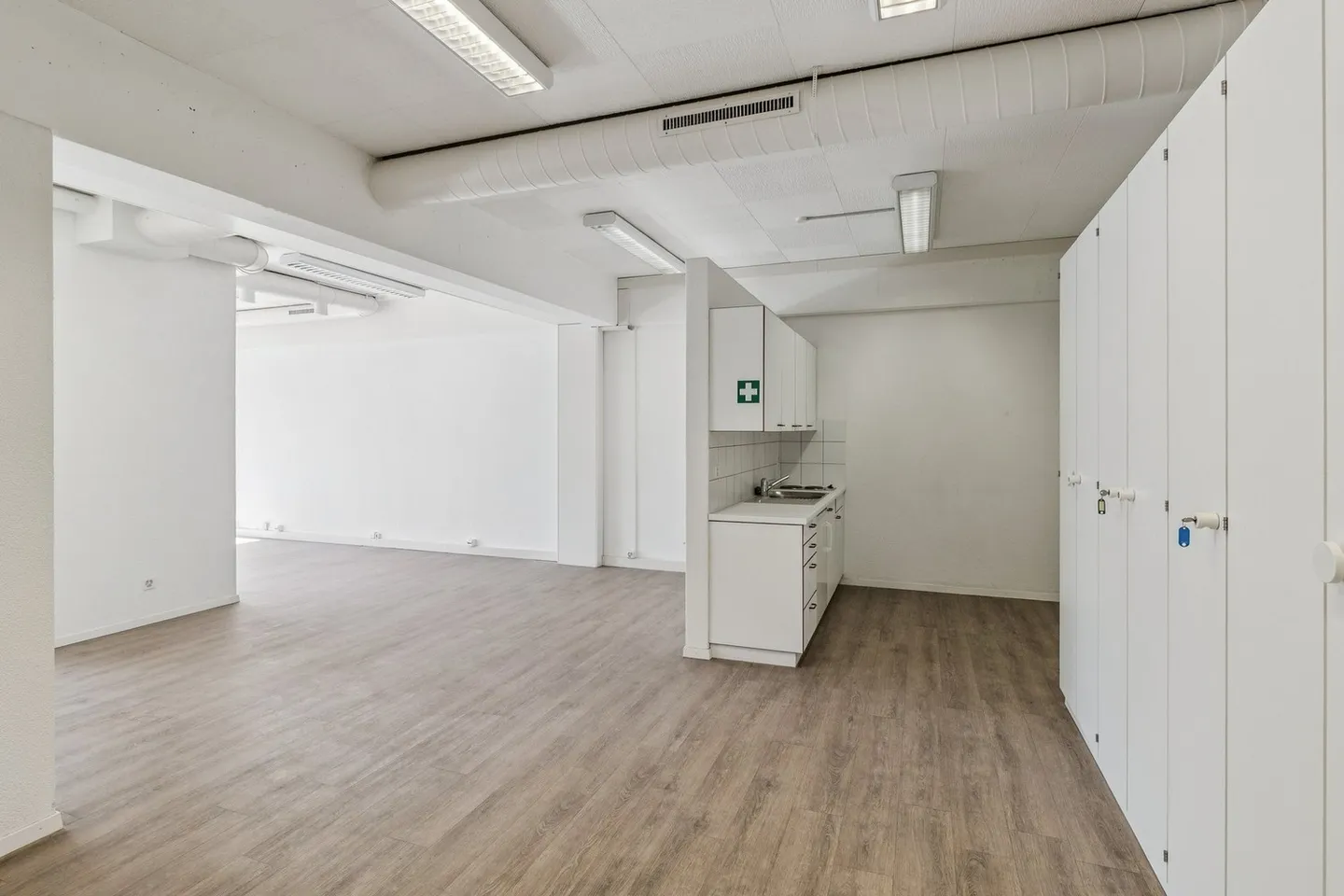 Flexibles Gewerbegebäude zur Miete - Foto 11 von 13