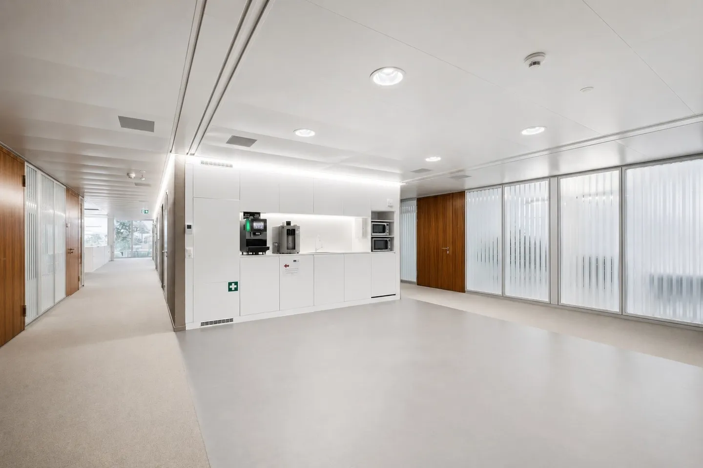 Modern Office Spaces Directly at Zofingen Train Station - Photo 13 of 13