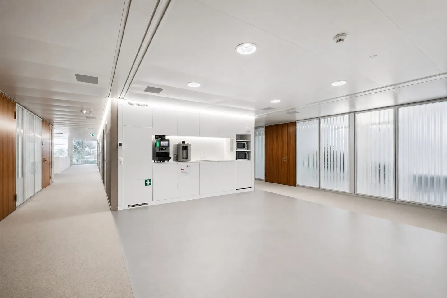 Flexible office spaces in a central location - Photo 12 of 13