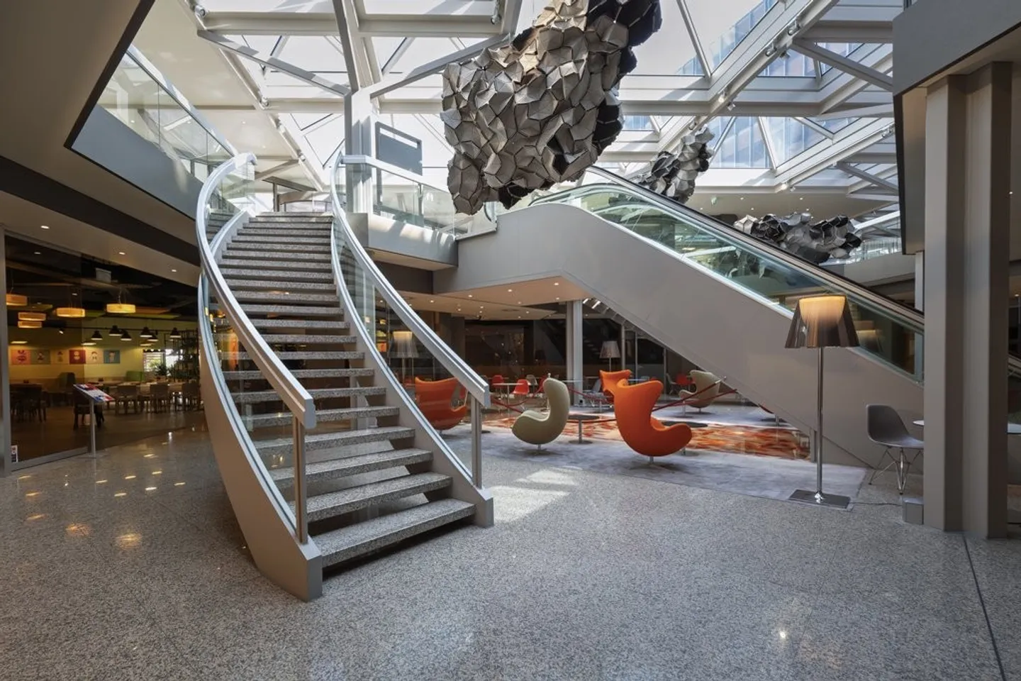 ICC - 96 m2 surface to seize - Photo 3 of 4