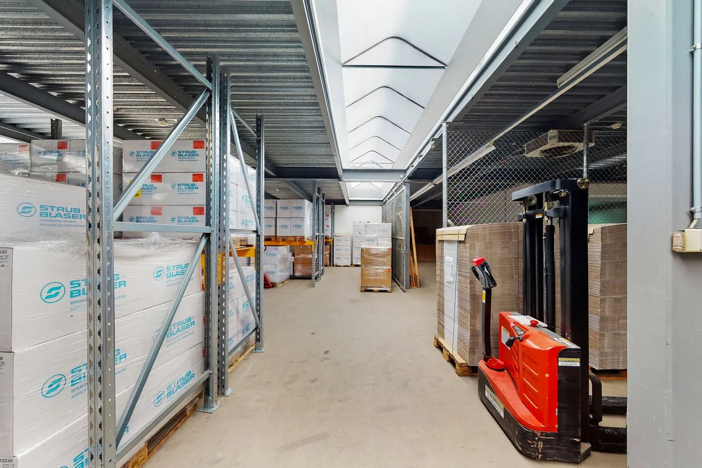 Your new warehouse with highway access? - Photo 4 of 8