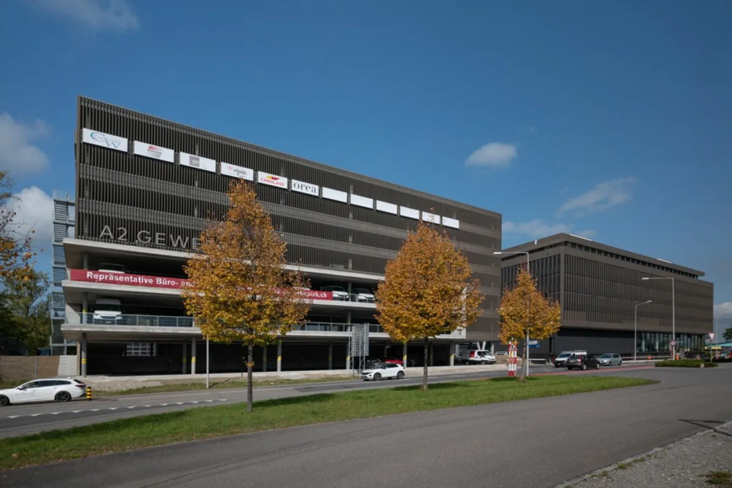 Arrivare. Sistemarsi. Decollare. - Spazio ufficio nel parco commerciale A2 di Rothenburg - Foto 2 di 2