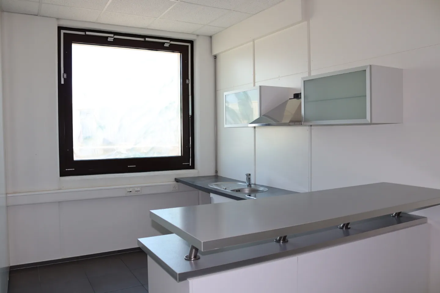 ZI ZIMEYSA - Satigny - Uffici di 400 m2 - Foto 5 di 7