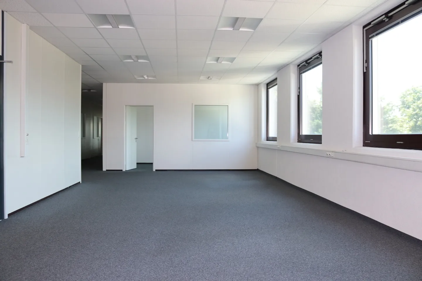 ZI ZIMEYSA - Satigny - Uffici di 400 m2 - Foto 2 di 7