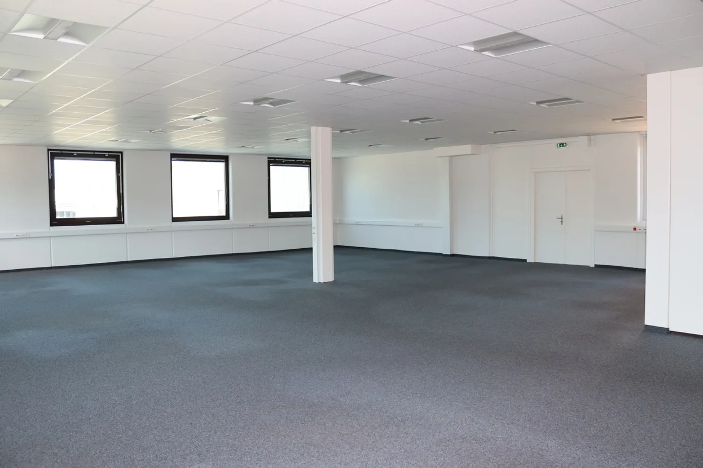 ZI ZIMEYSA - Satigny - Uffici di 400 m2 - Foto 6 di 7