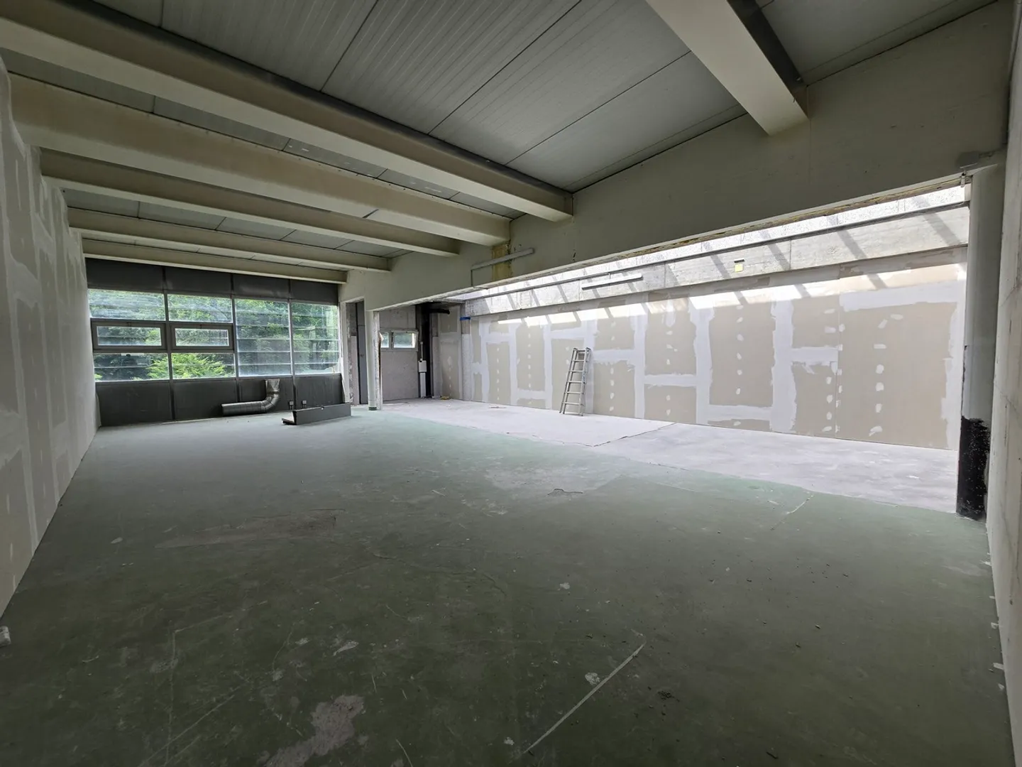 Ausgezeichnete Lage - Werkstatt / Lager - 288m² - Crissier - Foto 4 von 8