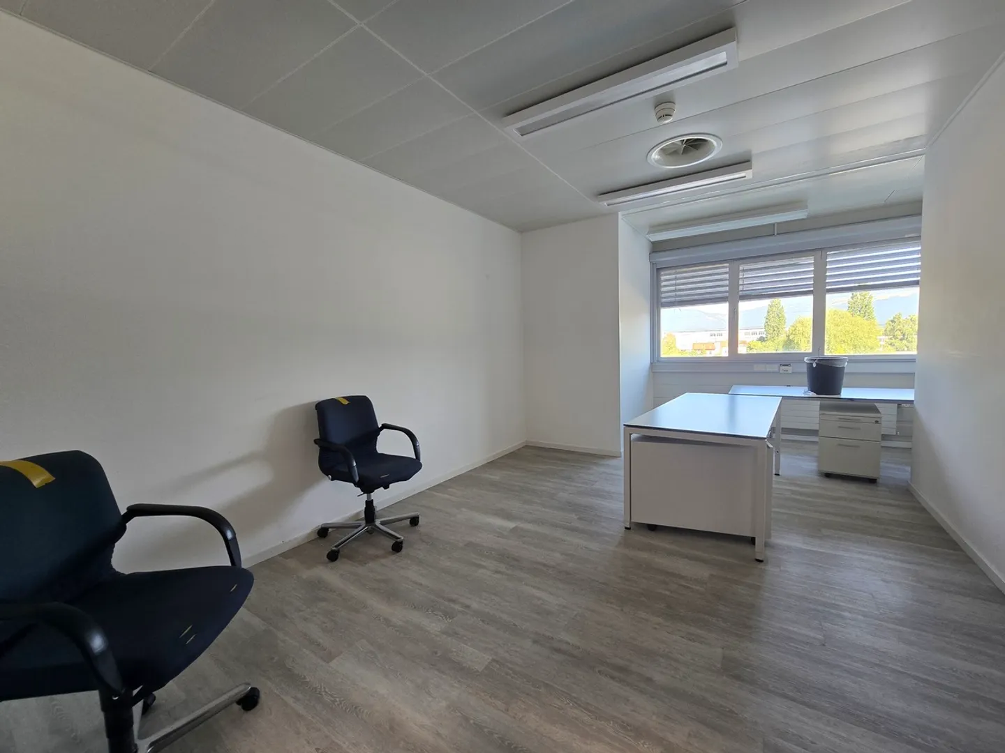 Spazioso ufficio a Yverdon - Foto 2 di 8