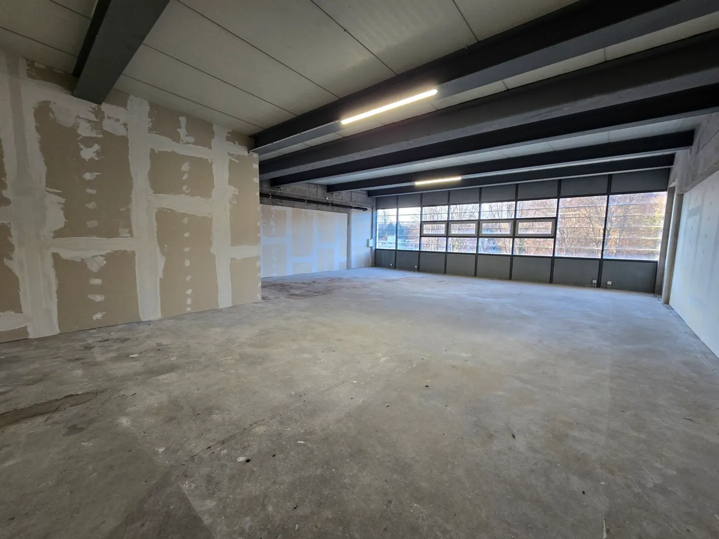Exzellente Lage - Atelier - 130m² - Crissier - 1. Miete gratis! - Foto 1 von 7