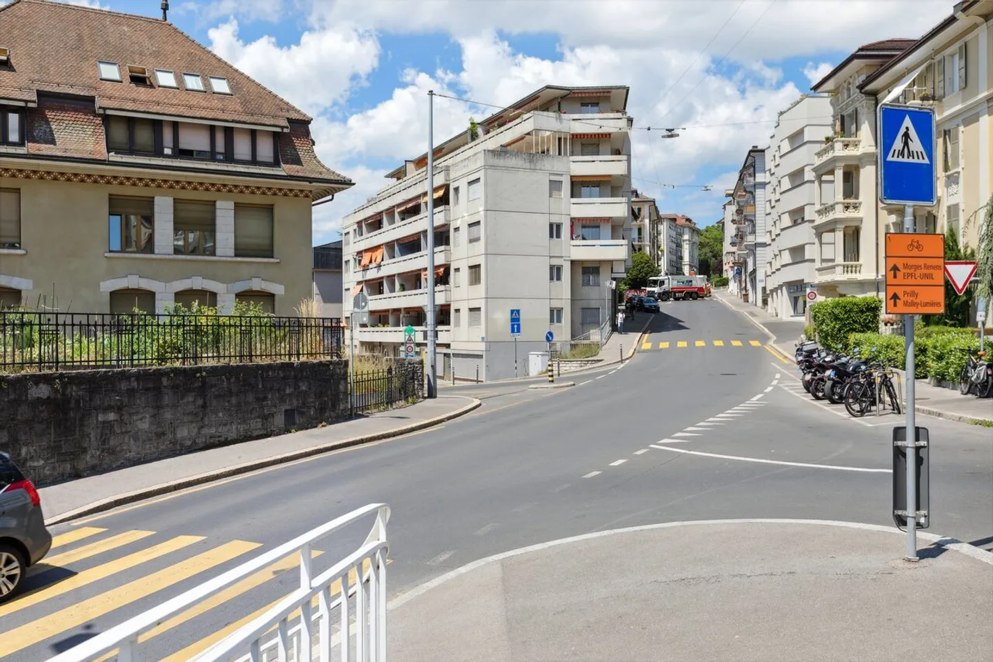 Vielseitiger Showroom in Lausanne - Foto 2 von 4