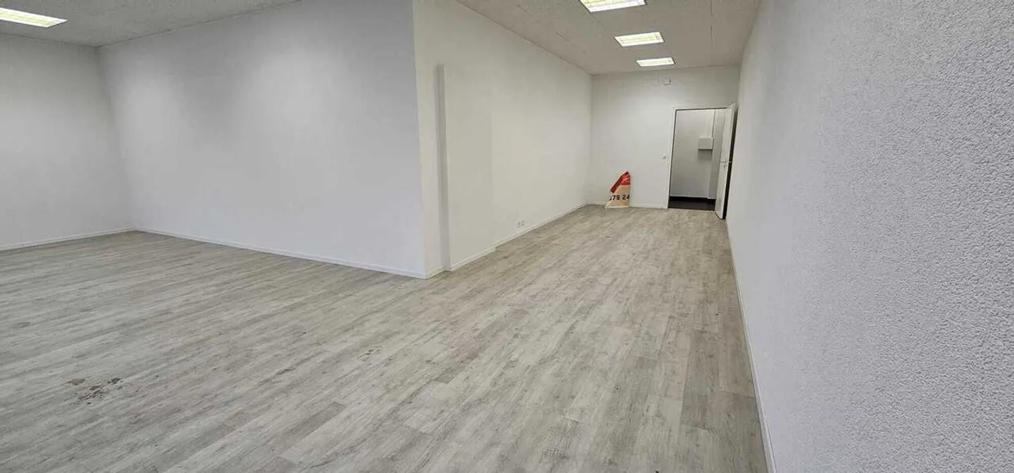 Espace Commercial à Louer - Photo 4 sur 4