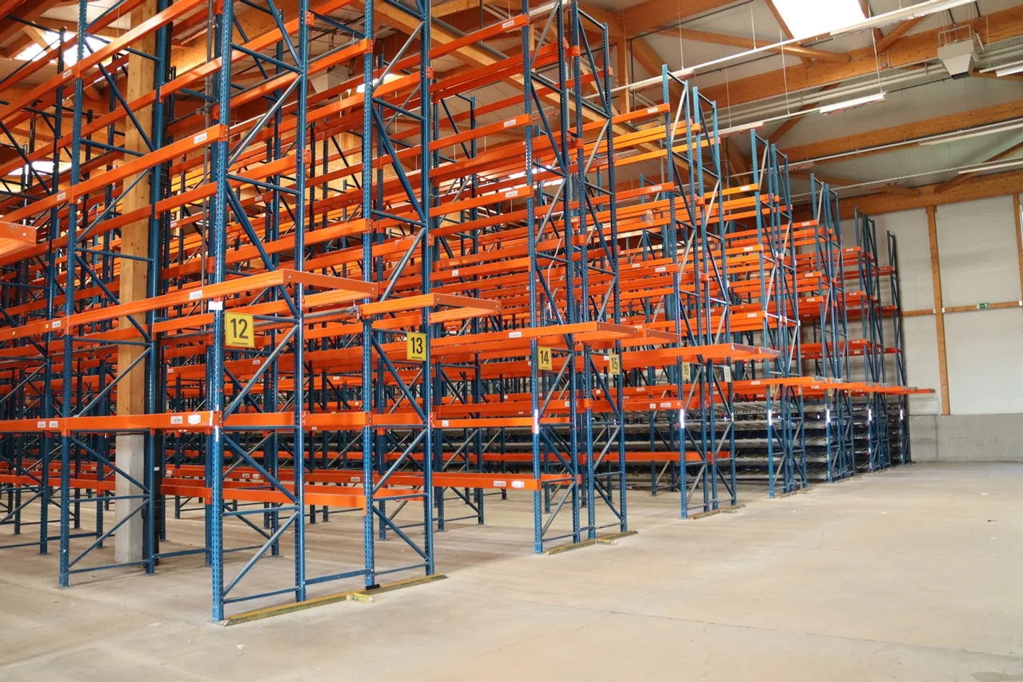 Logistiklager 1140m2 - Ladebereich - Nahe Autobahn - Foto 3 von 4