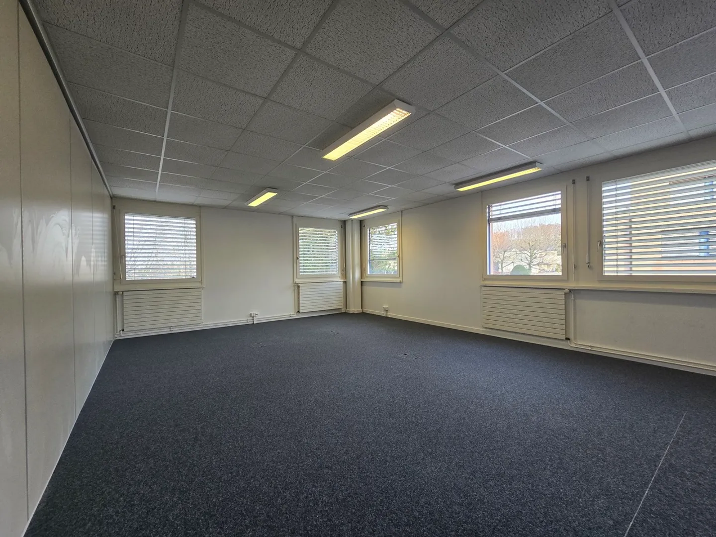 Helles Büro von 156m2 - Sonderangebot! Die ersten 2 Mieten geschenkt - Foto 7 von 11