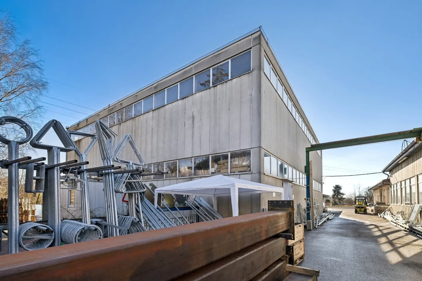 Geräumiges Gewerbegebäude - Foto 9 von 9