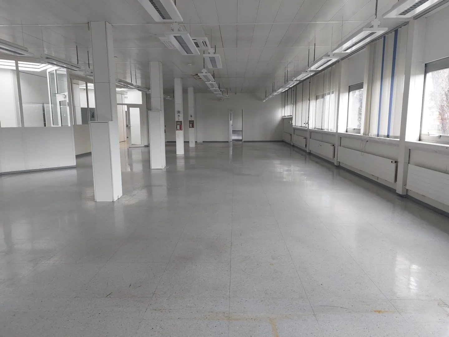 Laboratorio da 78 m² in affitto – Deposito / laboratorio - Foto 5 di 12
