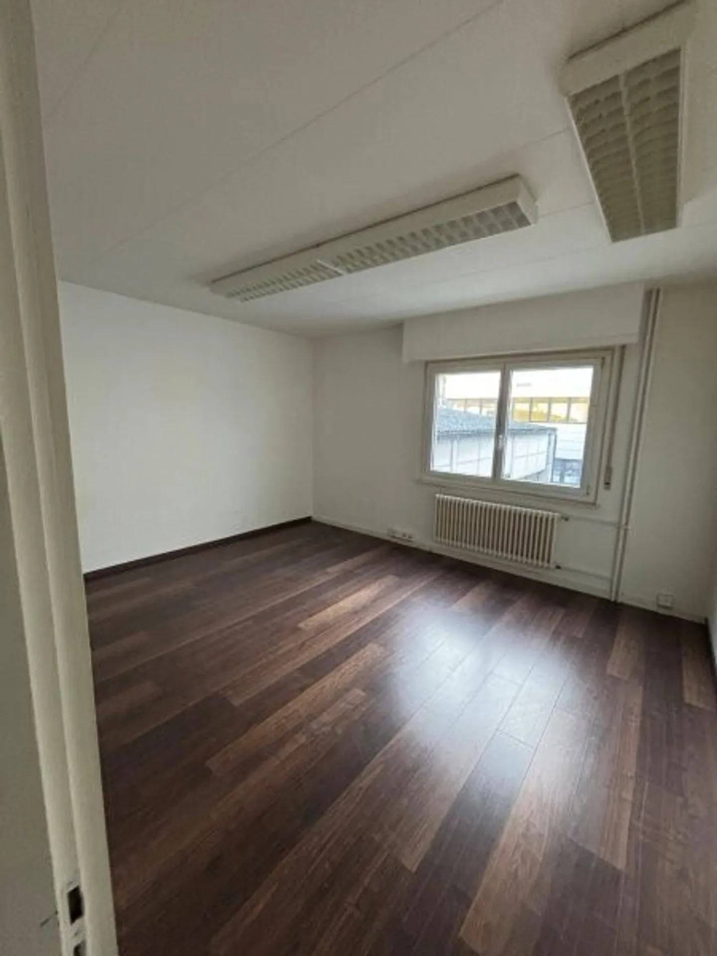 Espace Commercial à Louer - Photo 3 sur 3