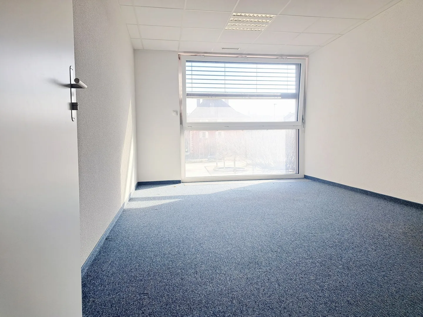 Moderne Büros im Herzen von Yverdon - 270m² - Die ersten 2 Mieten kostenlos - Foto 7 von 10