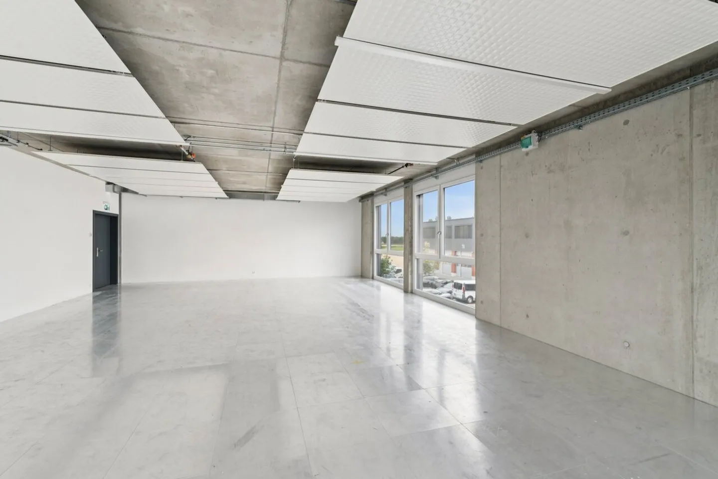 SPARK – 99,7 m2 - Plug & Play Werkstatt in Gland - Foto 5 von 11