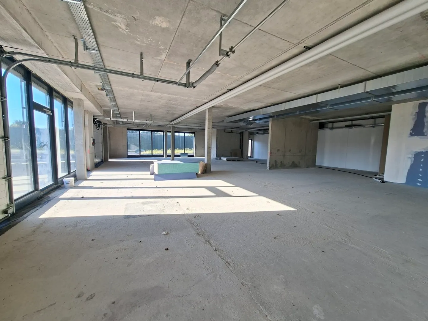Modernes Büro in Lonay - Foto 8 von 9