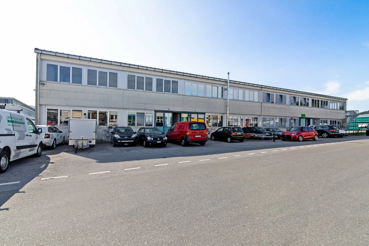 285m2 Werkstatt zu vermieten - Forel - Zentrale Lage - Foto 1 von 9