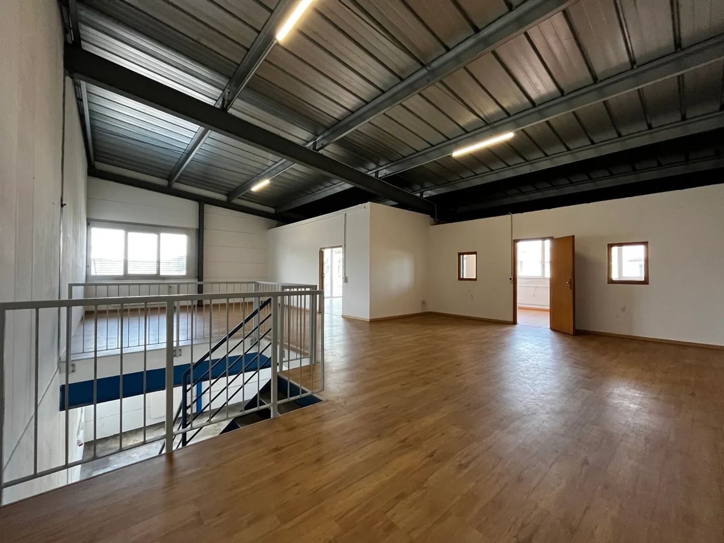 285m2 Werkstatt zu vermieten - Forel - Zentrale Lage - Foto 4 von 9