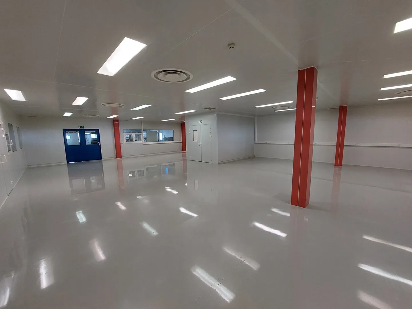 Surface 350 m2 - Laboratoire/salles blanches - Photo 3 of 6